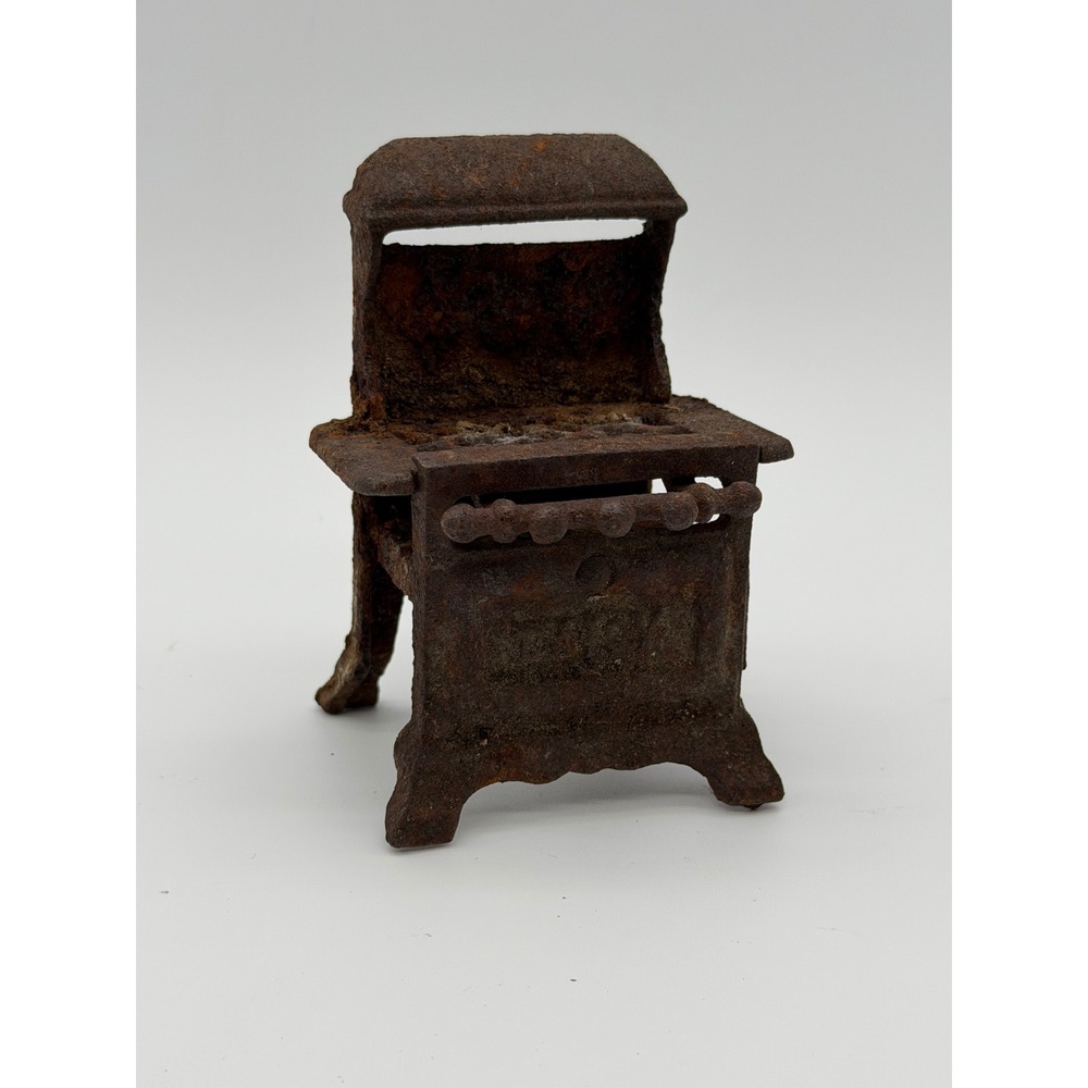 Antique Miniature Cast Iron Daisy Stove Rustic Vintage Toy Dollhouse Decor 4in
